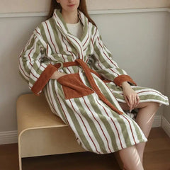 Retro Plaid 100% Cotton Bathrobe Super Soft Absortion Hooded Bathrobe