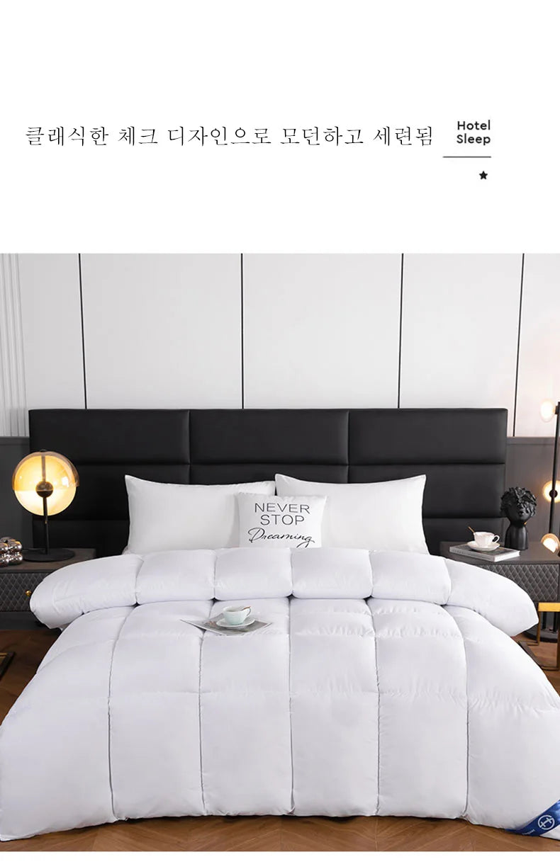 Hotel Style Comforter Queen King Lightweight Fluffy Comfortable and Breathable Soft Winter Quilt Very Warm 220x240 Quilts Blanke