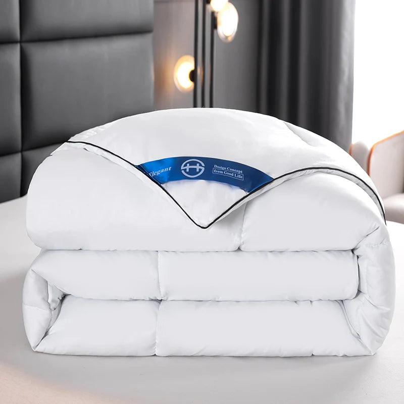 Hotel Style Comforter Queen King Lightweight Fluffy Comfortable and Breathable Soft Winter Quilt Very Warm 220x240 Quilts Blanke