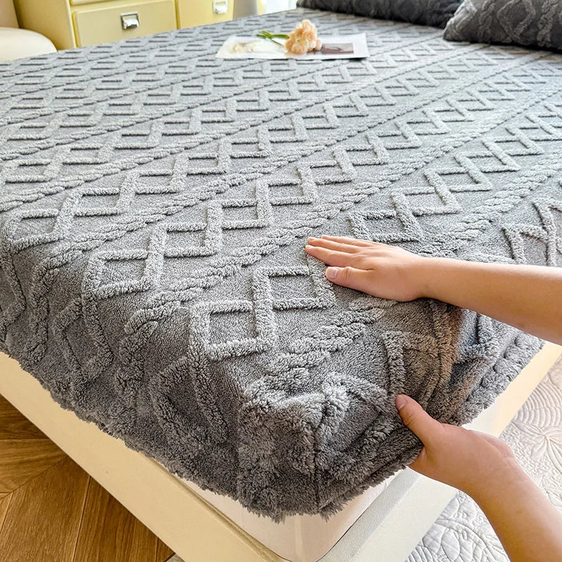 1pc Winter Warm Bed Sheet with Elastic Band Single/Queen/King Mattress Cover Thick Coral Fleece Fluffy Fitted Bed Sheets for Bed