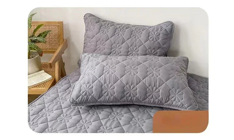 1PC Waterproof Quilted Mattress Protector Breathable Mattress Cover Anti-mite Anti-bacterial Fitted Bed Sheet (No Pillowcase) 1 sold