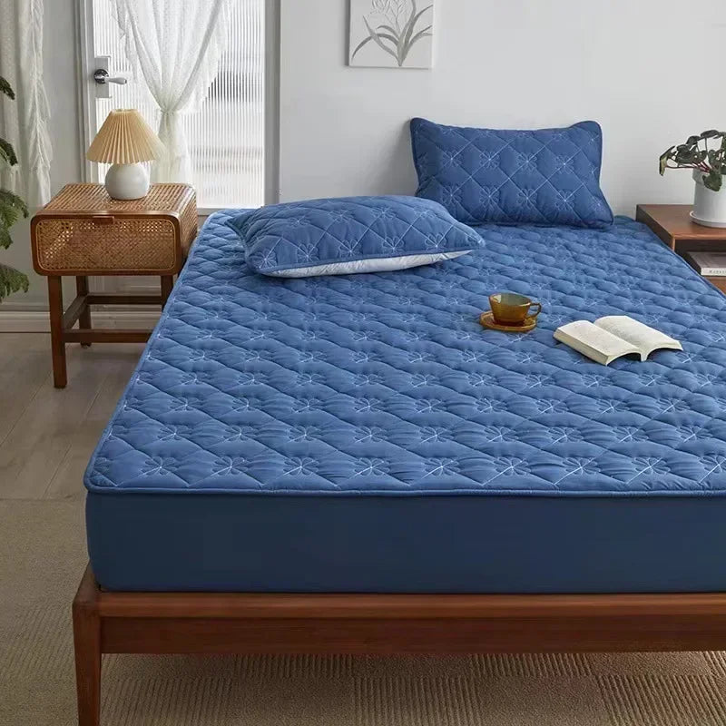 1PC Waterproof Quilted Mattress Protector Breathable Mattress Cover Anti-mite Anti-bacterial Fitted Bed Sheet (No Pillowcase) 1 sold