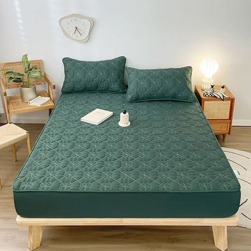 1PC Waterproof Quilted Mattress Protector Breathable Mattress Cover Anti-mite Anti-bacterial Fitted Bed Sheet (No Pillowcase) 1 sold