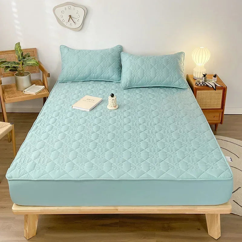 1PC Waterproof Quilted Mattress Protector Breathable Mattress Cover Anti-mite Anti-bacterial Fitted Bed Sheet (No Pillowcase) 1 sold